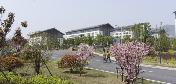鎮(zhèn)江市高等專科學(xué)校 - 最美大學(xué)