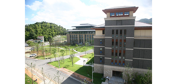 杭州醫(yī)學院 - 最美大學