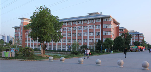 滁州職業(yè)技術學院 - 最美大學