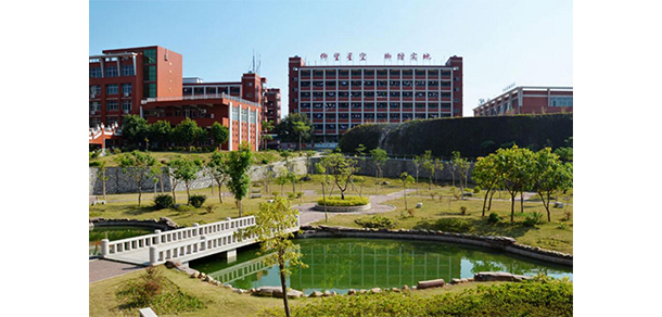 閩南科技學院 - 最美院校