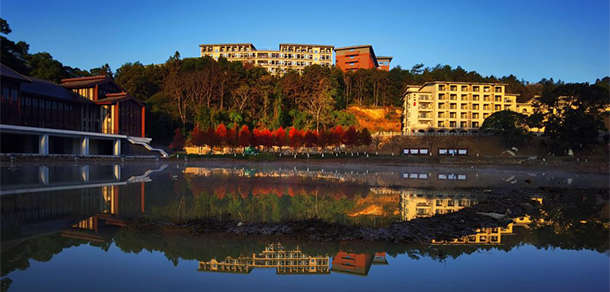 和君職業(yè)學院 - 最美大學