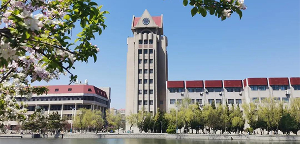 煙臺大學 - 最美大學