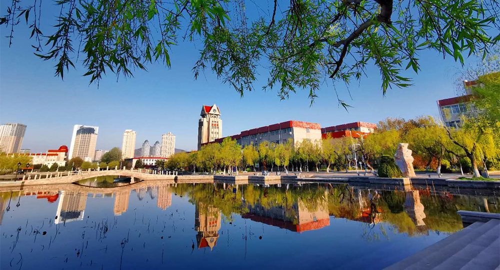 時(shí)光匆匆，歲月如歌！——珍惜自己最美好的時(shí)光，珍惜時(shí)下，放肆而不張揚(yáng)的青春年華。