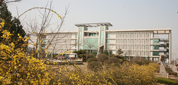 濟南工程職業(yè)技術學院 - 最美大學