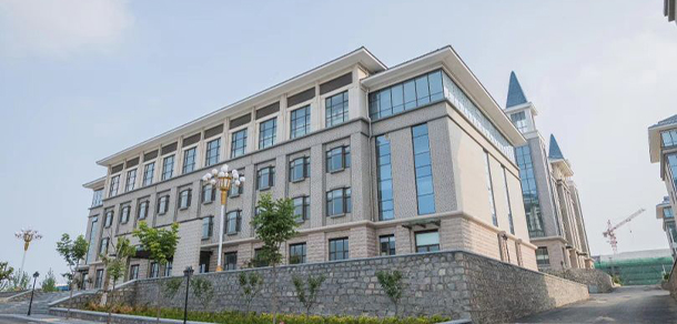 煙臺文化旅游職業(yè)學(xué)院 - 最美大學(xué)