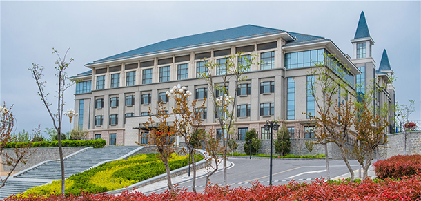 煙臺文化旅游職業(yè)學(xué)院 - 最美大學(xué)