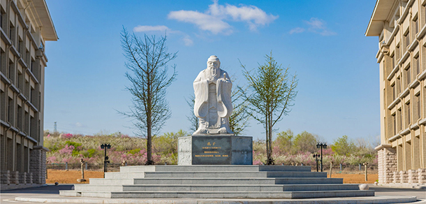 煙臺文化旅游職業(yè)學(xué)院 - 最美大學(xué)
