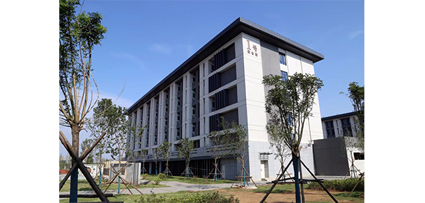 洛陽文化旅游職業(yè)學(xué)院 - 最美大學(xué)