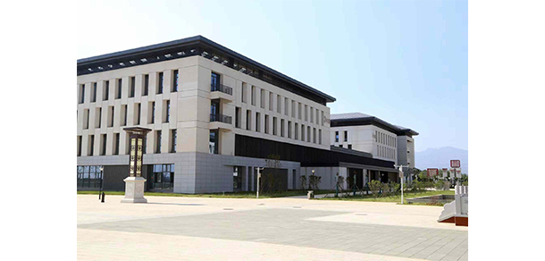 洛陽文化旅游職業(yè)學(xué)院 - 最美大學(xué)