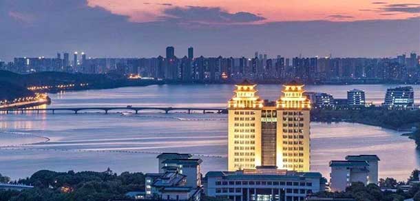 中南民族大學 - 最美院校
