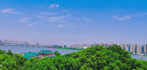 中南民族大學 - 最美大學