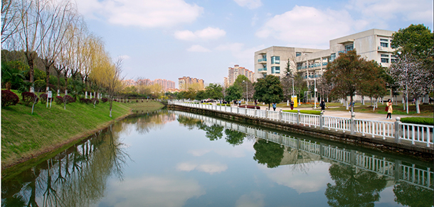 湖北經(jīng)濟學(xué)院 - 最美大學(xué)