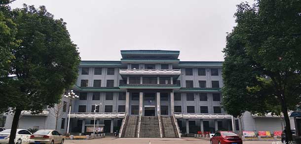 長(zhǎng)江大學(xué)文理學(xué)院 - 最美院校