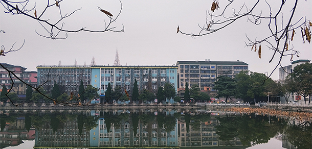 長(zhǎng)江大學(xué)文理學(xué)院 - 最美大學(xué)