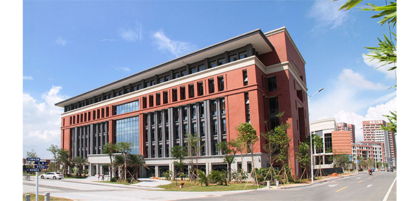 廣州醫(yī)科大學 - 最美大學