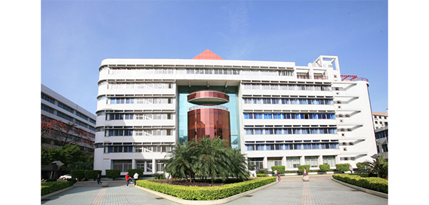 廣州民航職業(yè)技術學院 - 最美大學
