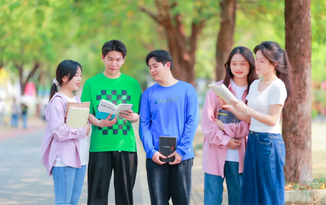 歡迎廣大考生報考廣西外國語學(xué)院