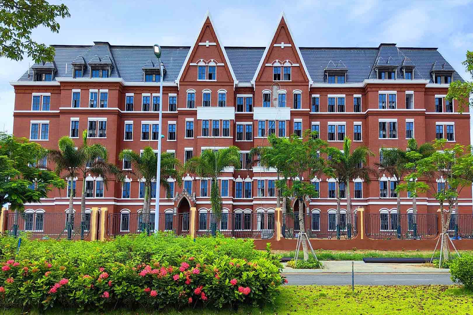 海南東方新絲路職業(yè)學院-校園風景