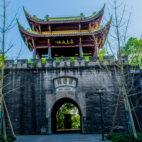 大學(xué)簡(jiǎn)介