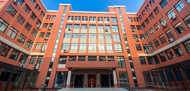 成都藝術(shù)職業(yè)大學 - 最美大學