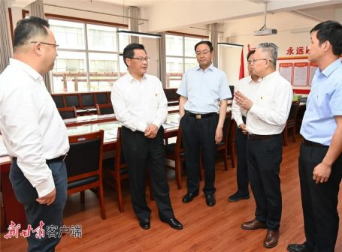 甘肅省省長任振鶴在學校調研