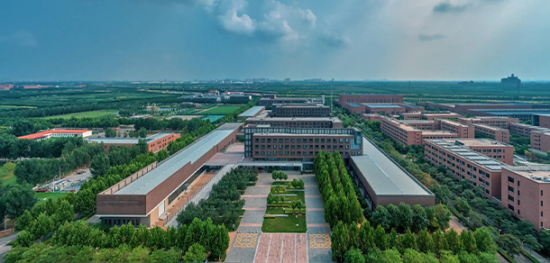 大學校志：校名、校標、校訓、?；?、校旗、校歌