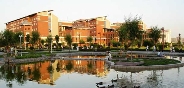河北大學工商學院 - 最美院校