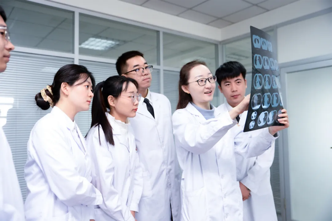遼寧何氏醫(yī)學(xué)院－2022年招生簡(jiǎn)章