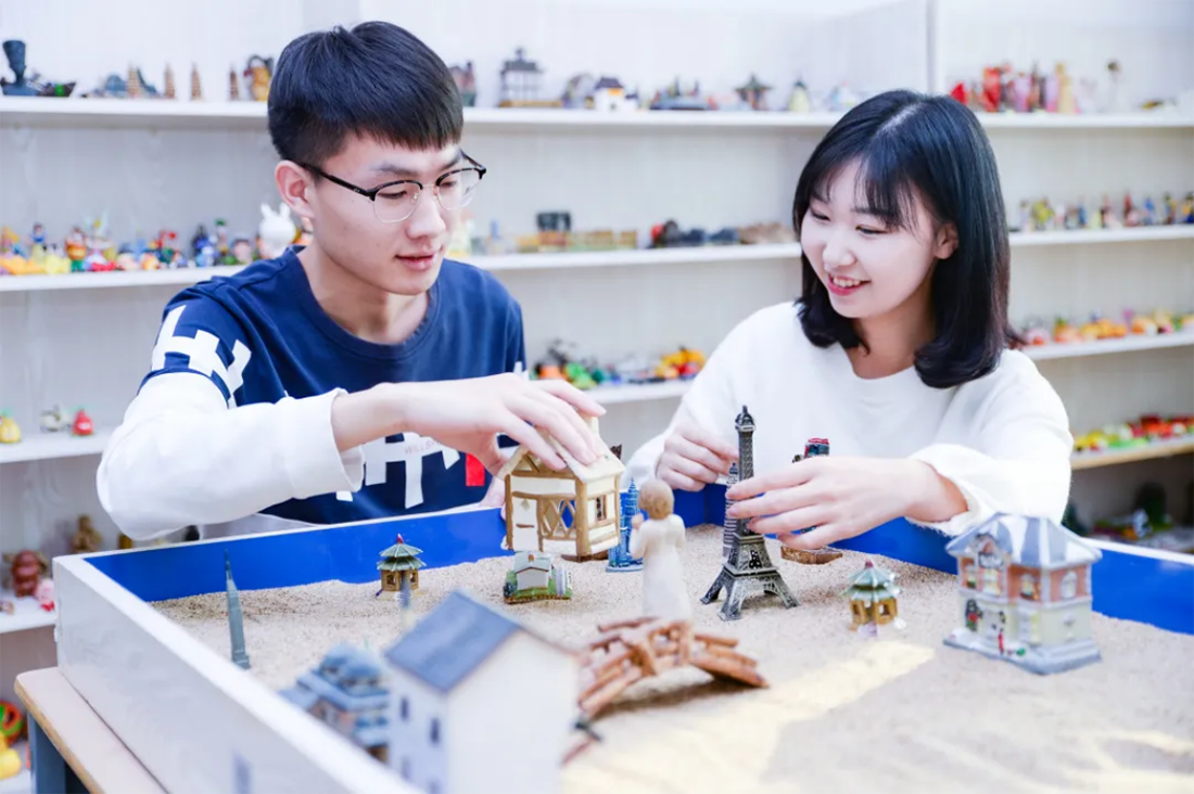 遼寧何氏醫(yī)學(xué)院－2022年招生簡(jiǎn)章
