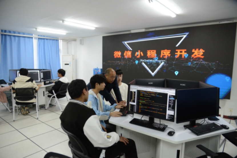 指導(dǎo)學(xué)生開(kāi)發(fā)小程序
