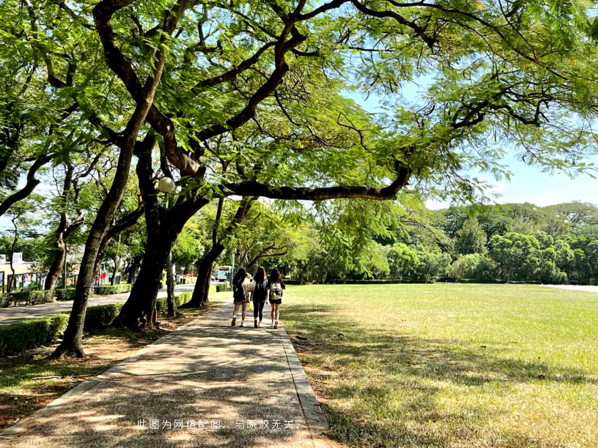 黑龍江工業(yè)學院 - 院校概況