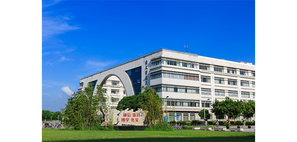 上海對外經(jīng)貿(mào)大學(xué) - 最美大學(xué)