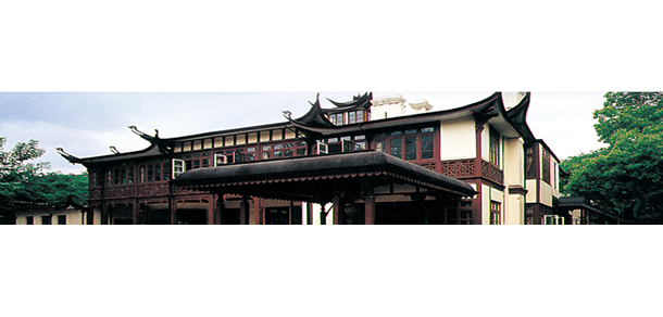 華東政法大學 - 最美大學