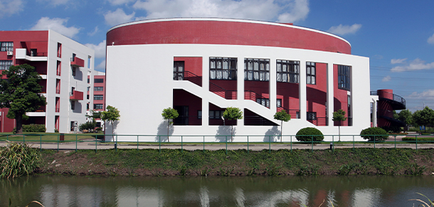 上海工藝美術職業(yè)學院 - 最美大學